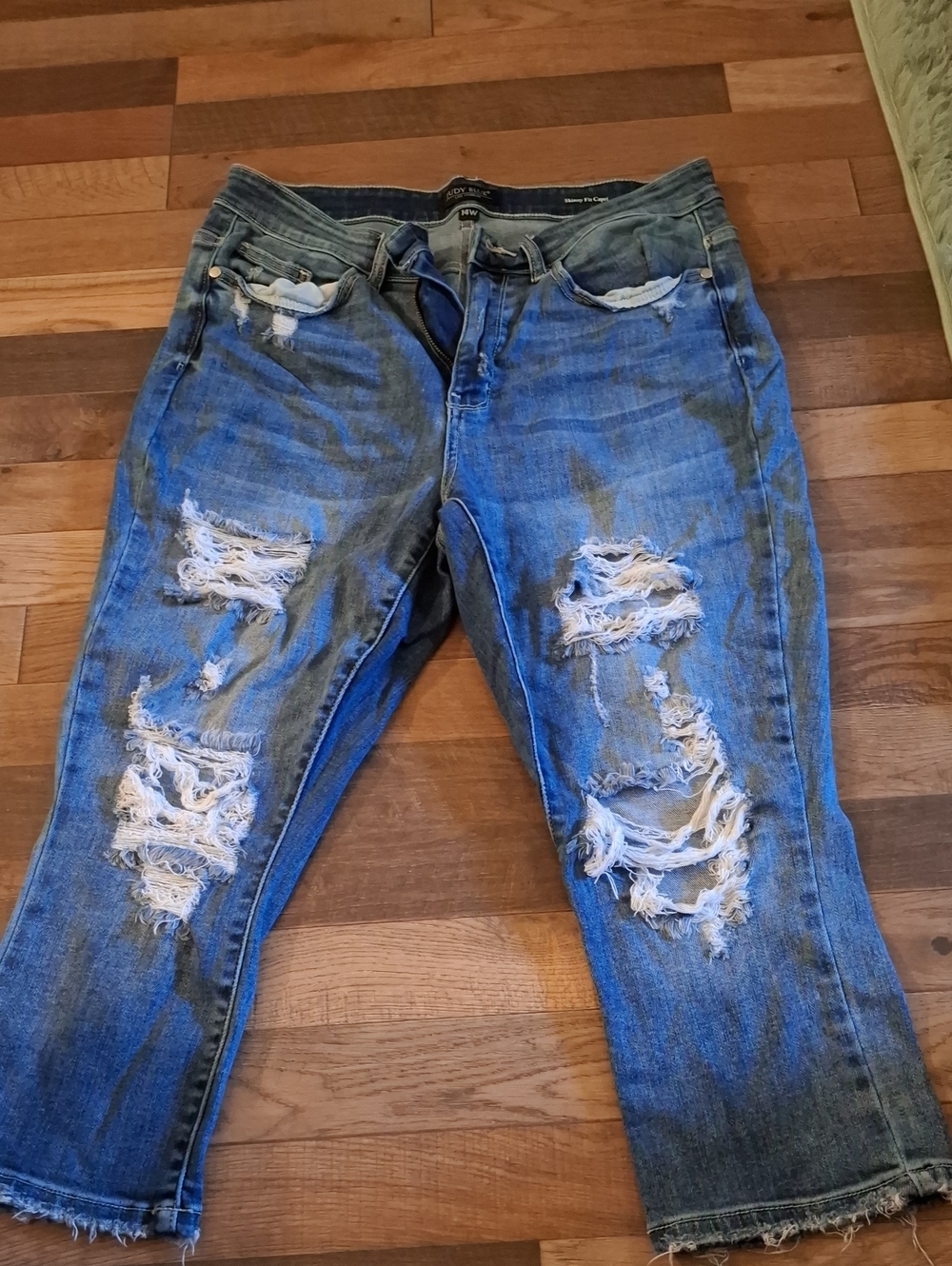 Judy Blue Distressed Boyfriend Jeans in Medium Blue Wash